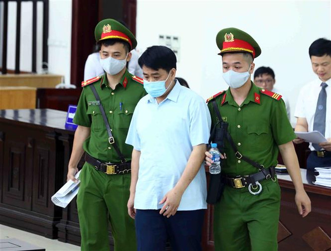 Ngày 25/8, xét xử bị cáo Nguyễn Đức Chung vụ nâng khống giá cây xanh ảnh 1