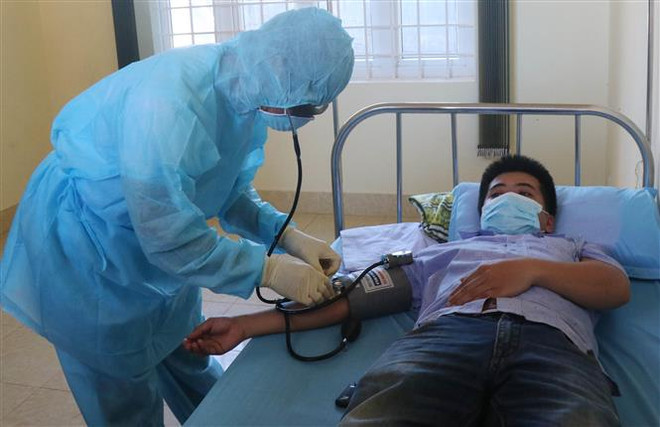 Ba nghệ sỹ bị xử phạt vì đưa thông tin sai lệch về dịch COVID-19 ảnh 1