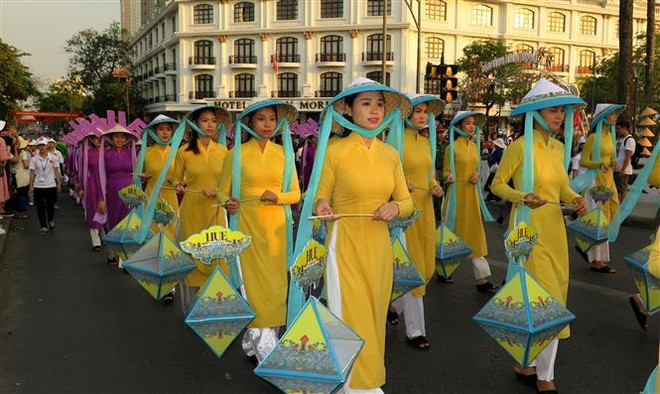 Lễ Tế tổ bách nghệ tôn vinh nghề truyền thống Việt ảnh 1