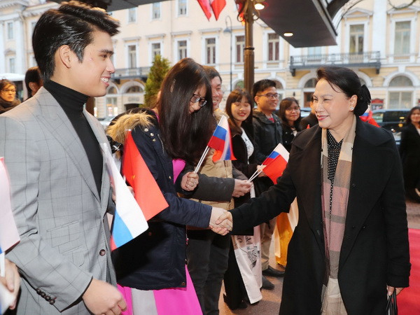 Chủ tịch Quốc hội đến Saint Petersburg, Liên bang Nga tham dự IPU-137 ảnh 1