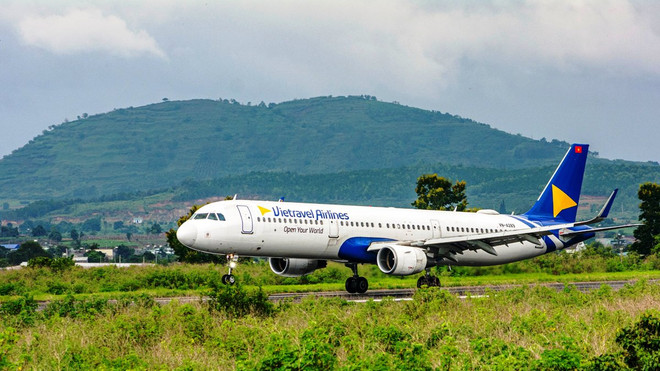 may bay Vietravel Airlines.jpg