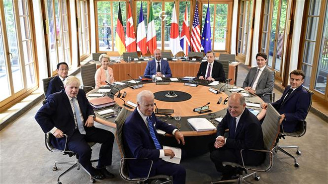 Các đại biểu tham dự Hội nghị thượng đỉnh G7 tại lâu đài Elmau thuộc bang Bayern (Đức), ngày 26/6/2022. (Ảnh: AFP/TTXVN) PGII của G7 - thách thức mới đối với BRI của Trung Quốc ảnh 1