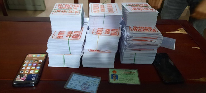 Tây Ninh: Bắt các đối tượng rải tờ rơi quảng cáo, cho vay lãi nặng ảnh 1