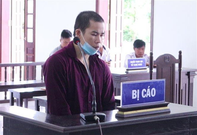 Giết người vì tranh giành micro khi hát, lĩnh án 19 năm tù ảnh 1