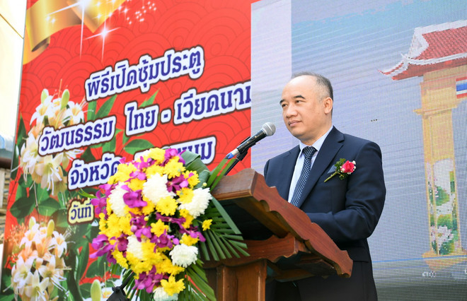 ttxvn khanh_thanh_cong_pho_van_hoa_thai_lan_-_viet_nam_tai_tinh_nakhon_phanom_4_resize.jpg