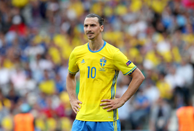 Zlatan Ibrahimovic rơi lệ trong ngày trở lại đội tuyển Thụy Điển ảnh 2
