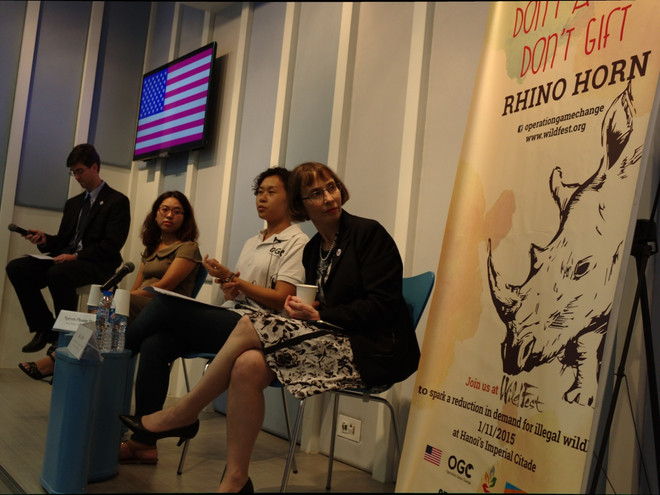 [Photo] Sinh viên Việt Nam tìm hiểu về nạn buôn bán động vật hoang dã ảnh 3