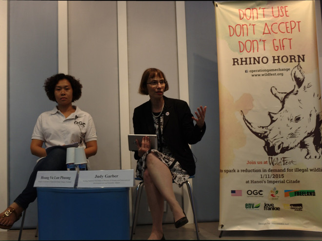 [Photo] Sinh viên Việt Nam tìm hiểu về nạn buôn bán động vật hoang dã ảnh 1