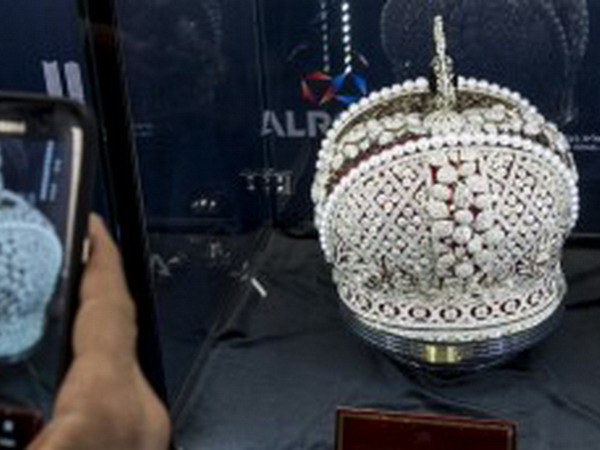 Ra mắt trung tâm đấu thầu quốc tế các sản phẩm kim cương ảnh 1