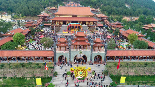 Xử phạt và không cho bà Phạm Thị Yến tạm trú tại chùa Ba Vàng ảnh 1