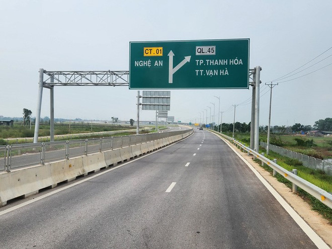 Đường cao tốc từ Ninh Bình tới Nghệ An đưa vào khai thác. (Ảnh: Tuấn Phùng/Vietnam+) Nghệ An nằm trong Top đầu cả nước về thu hút FDI trong tháng Tám ảnh 3