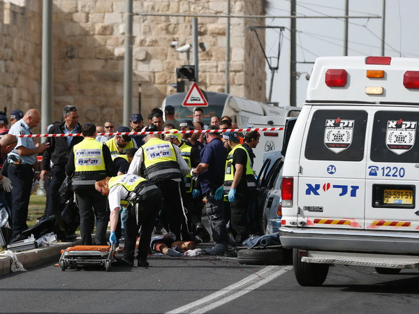 Israel đột kích văn phòng một đài truyền hình của Palestine ảnh 1