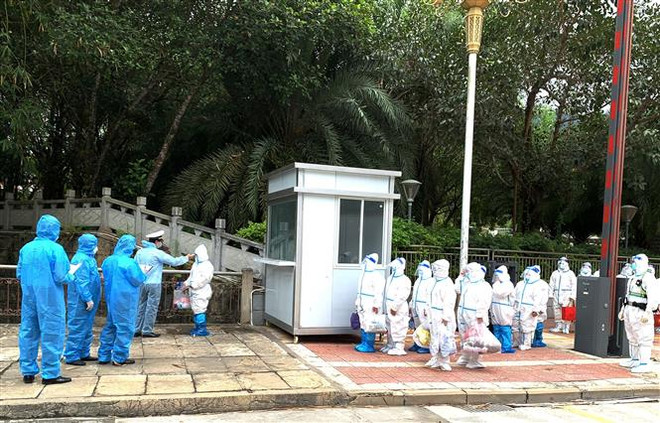 Hà Giang: Tiếp nhận bàn giao 25 công dân vượt biên trái phép ảnh 1