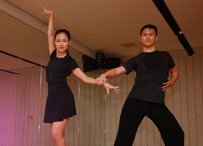 SEA Games 31: Nữ VĐV dancesports Singapore háo hức quay trở lại Hà Nội ảnh 1