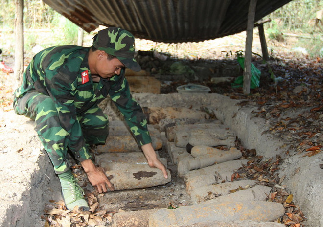 Phát hiện lượng vũ khí lớn còn nguyên kíp nổ sót lại sau chiến tranh ảnh 1