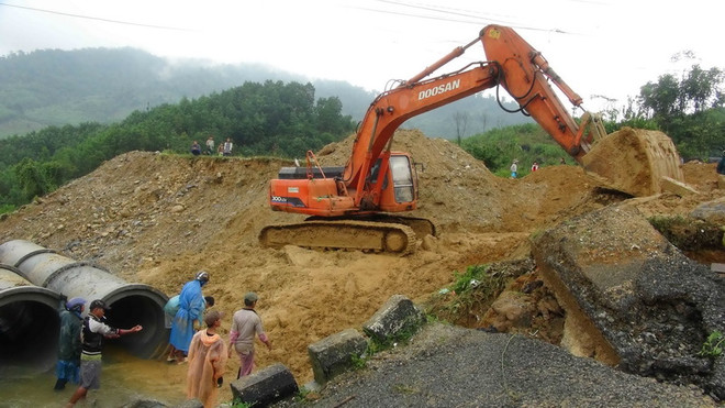 Khắc phục sạt lở tuyến Quốc lộ 40B nối Quảng Nam với Tây Nguyên ảnh 1