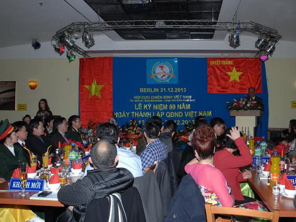 Kỷ niệm thành lập Quân đội nhân dân Việt Nam tại Đức ảnh 1