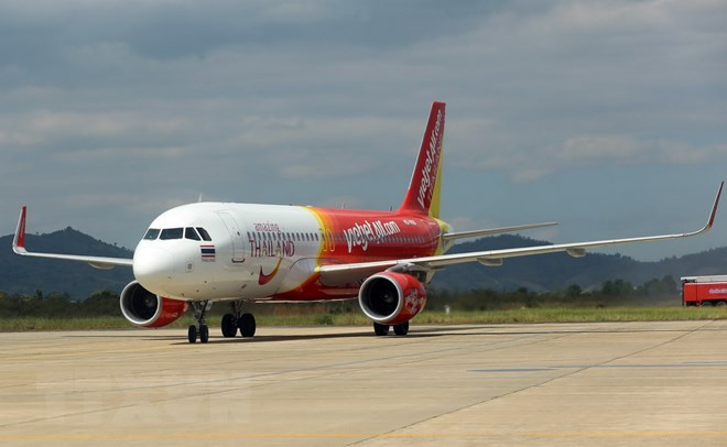 Máy bay Vietjet hạ cánh khẩn để cấp cứu hành khách khó thở ảnh 1