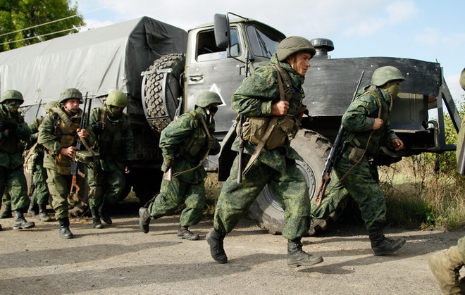 Nga kêu gọi Ukraine không khiêu khích các sỹ quan Moskva ảnh 1