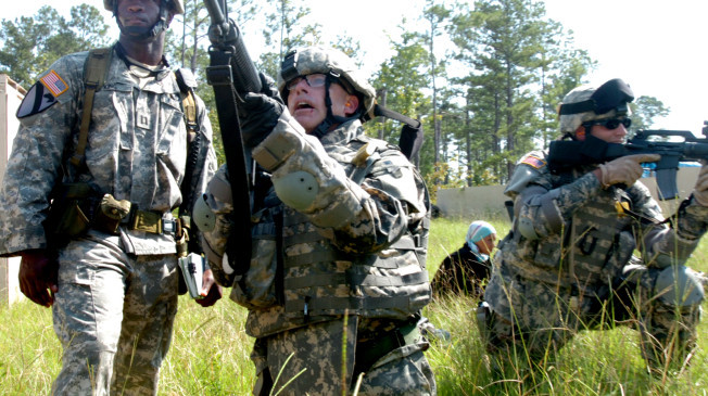 Mỹ: Nổ súng liên tiếp gần một trung tâm huấn luyện quân sự ảnh 1