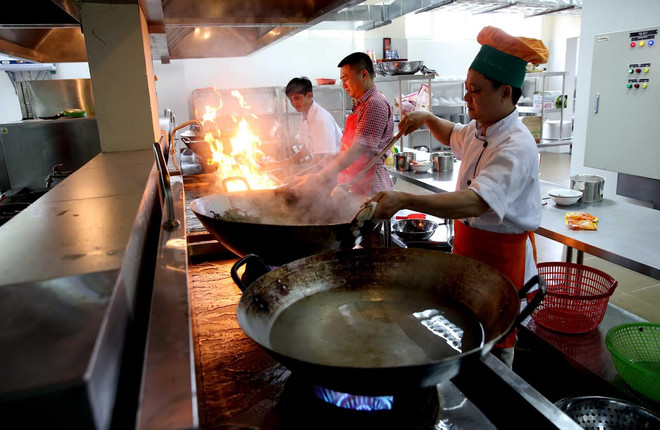 Bí mật phía sau bếp ăn hợp chủng quốc ở Viettel World Cup 2016 ảnh 2