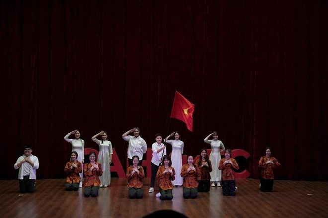 Một tiết mục biểu diễn trong cuộc thi "Giai điệu Thanh niên 2023". (Ảnh: TTXVN) Kỷ niệm ngày thành lập Đoàn Thanh niên Cộng sản Hồ Chí Minh tại LB Nga ảnh 1