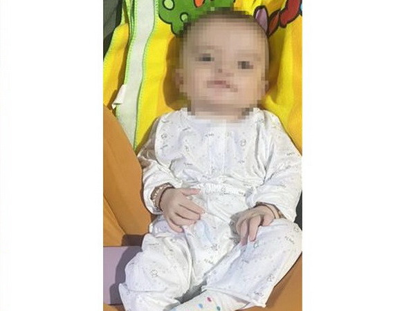 Bạc Liêu: Một bé trai bị mẹ bỏ rơi, may mắn được bà ngoại đến nhận ảnh 1