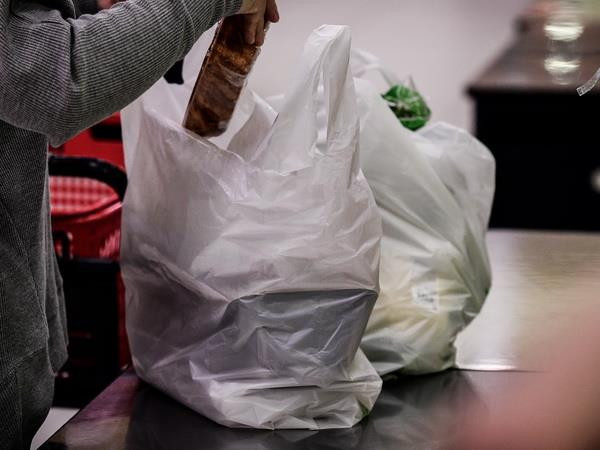 TP.HCM kiểm tra thuế bảo vệ môi trường các cơ sở sản xuất túi nylon ảnh 1