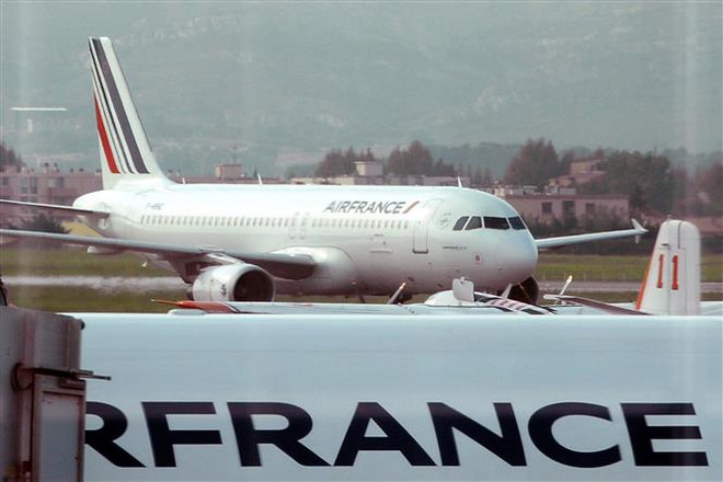 Air France-KLM mua máy bay chở hàng, máy bay chở khách mới của Airbus ảnh 1