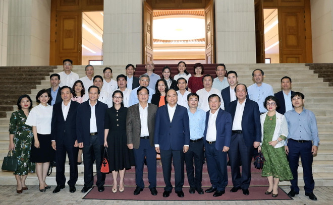 Thủ tướng Chính phủ làm việc với đại diện ngành dệt may, da giày ảnh 2