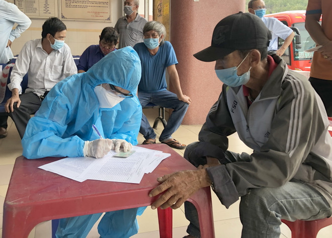 Ghi nhận các ca mắc COVID-19 tại Bình Định, Nam Định và Vĩnh Long ảnh 1