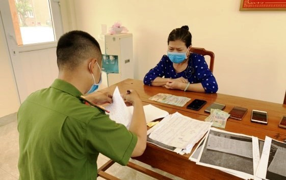 Triệt phá tụ điểm đánh bạc qua Zalo do nhóm phụ nữ điều hành ảnh 1