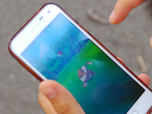 Nhiều trẻ em Việt mắc hội chứng TIC do chơi game, dùng smartphone ảnh 1