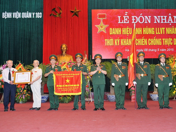 Bệnh viện Quân y 103 đón nhận Danh hiệu Anh hùng Lực lượng vũ trang ảnh 1