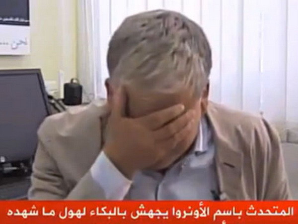 Quan chức LHQ bật khóc vì vụ đánh bom trường học tại Gaza ảnh 1