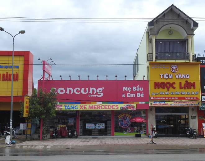 Thửa đất của nhà nước cho ông Lâm mượn, sau đó ông này cho hãng Concung.com thuê. (Ảnh: Cao Nguyên/TTXVN) Kon Tum: Mượn đất công cho thuê kinh doanh, gây bức xúc dư luận ảnh 1