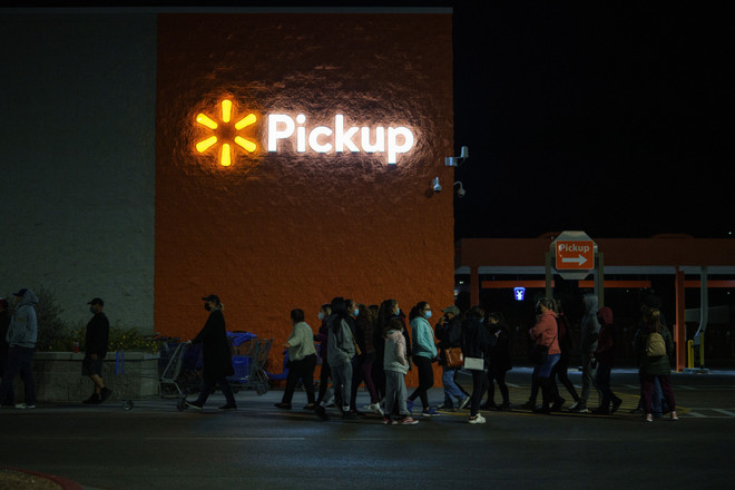 Chi tiêu mua sắm trực tuyến tại Mỹ giảm trong ngày Black Friday ảnh 1