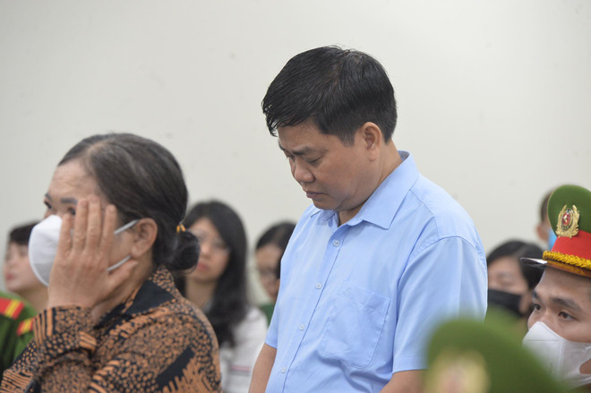 Cựu Chủ tịch Hà Nội Nguyễn Đức Chung bị phạt thêm 18 tháng tù ảnh 1