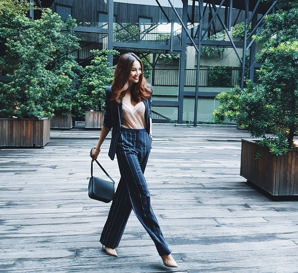 Cùng diện đồ bay bổng đầu thu ấn tượng như kiều nữ Việt ảnh 5