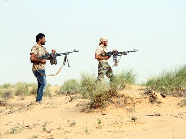 Lực lượng IS giành được quyền kiểm soát một sân bay ở Libya ảnh 1