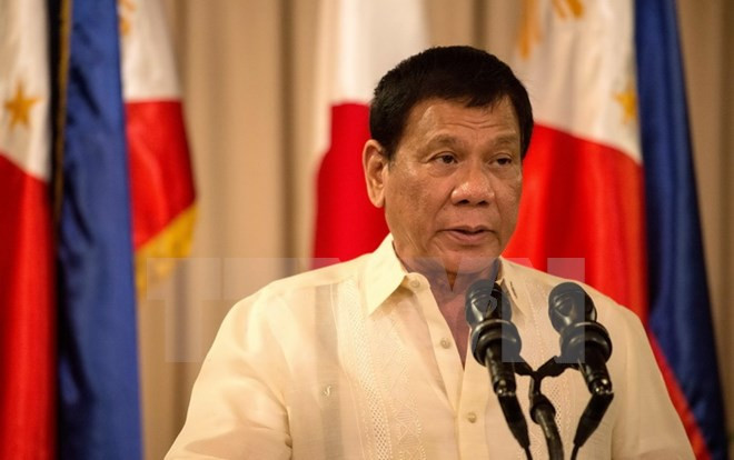 Ông Duterte dọa ném bom nếu quân nổi dậy Philippines tấn công ảnh 1