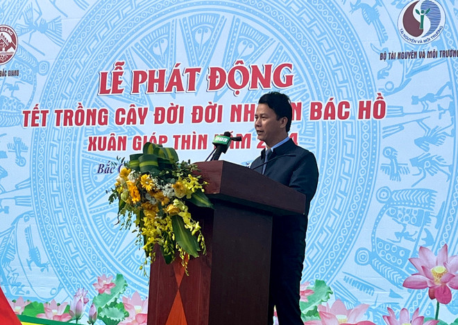 Bộ trưởng Bộ Tài nguyên và Môi trường Đặng Quốc Khánh phát biểu tại lễ phát động. (Ảnh: PV/Vietnam+) tet trong cay 1.jpg