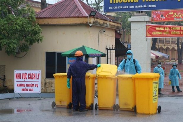 Thành phố Hồ Chí Minh: Không để tồn đọng rác thải tại các khu cách ly ảnh 1