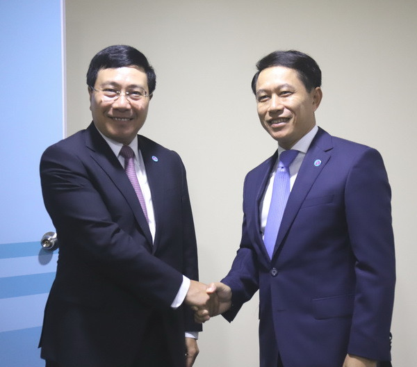 Phó Thủ tướng Phạm Bình Minh tiếp xúc song phương bên lề AMM 51 ảnh 2