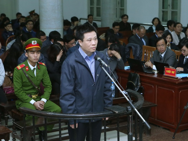 Bị cáo Hà Văn Thắm nhận trách nhiệm, xin giảm nhẹ cho cấp dưới ảnh 1