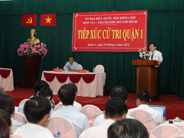 Chủ tịch nước Trương Tấn Sang tiếp xúc cử tri Thành phố Hồ Chí Minh ảnh 1