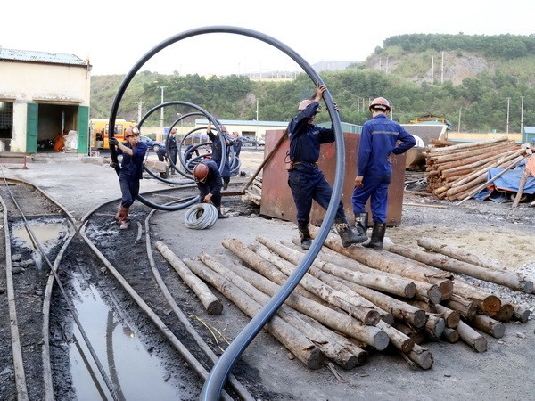 Quảng Ninh: Vẫn chưa tiếp cận được vị trí thợ lò bị mắc kẹt ảnh 1