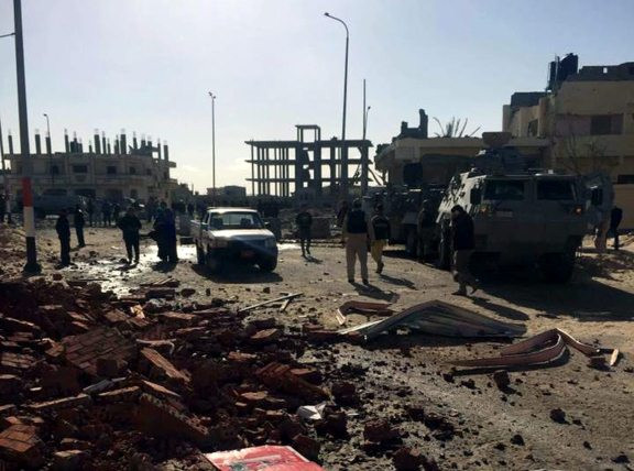 IS tung ảnh hành quyết dã man 5 nạn nhân bằng cách bắn vào đầu ảnh 1