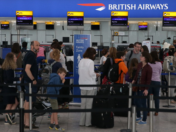 Anh bắt giữ một phụ nữ với cáo buộc âm mưu tấn công khủng bố ảnh 1