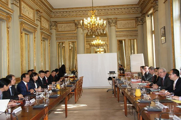 Bí thư Thành ủy Hà Nội Phạm Quang Nghị thăm và làm việc tại Pháp ảnh 2